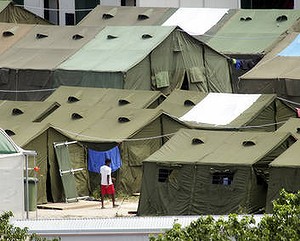 an-Nauru-detention-centre--20121121234230349441-300x0